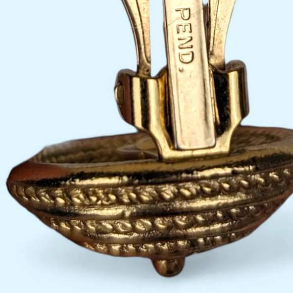 (2/$20) Vintage Sarah Cov Cone Clip-On Earrings - Picture 4 of 5